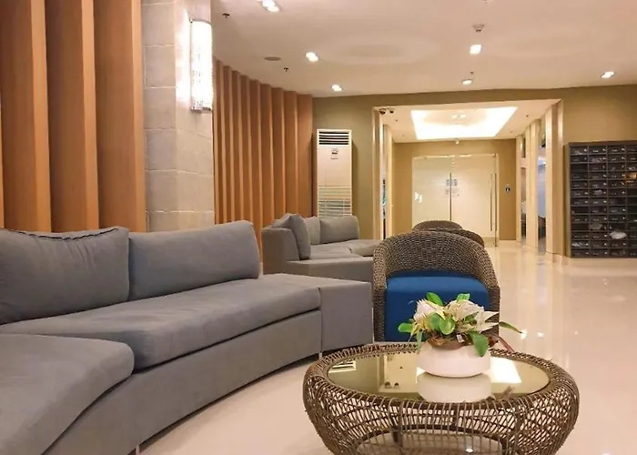 Sea Residences Condotel Near Moa Apartahotel